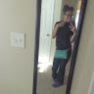 Meet your Posher, Monique